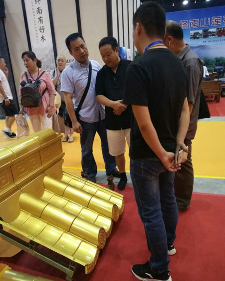 鋁瓦咨詢現(xiàn)場 鋁瓦咨詢現(xiàn)場